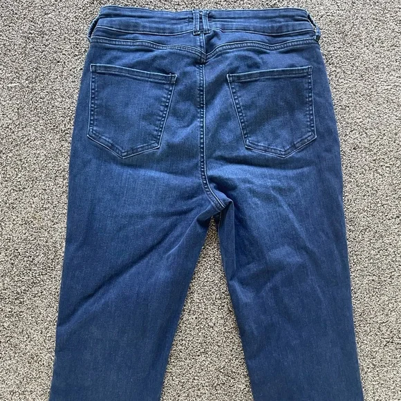 NYDJ Curve Shaper Marilyn Straight Jeans in Underground Wash, Size 8 - Picture 14 of 14